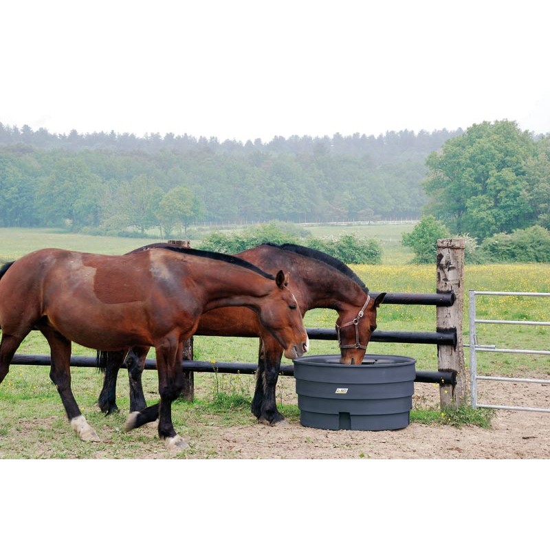 Pastevní napájecí nádrž SUPERBAC 1000 l kulatá pro skot a koně