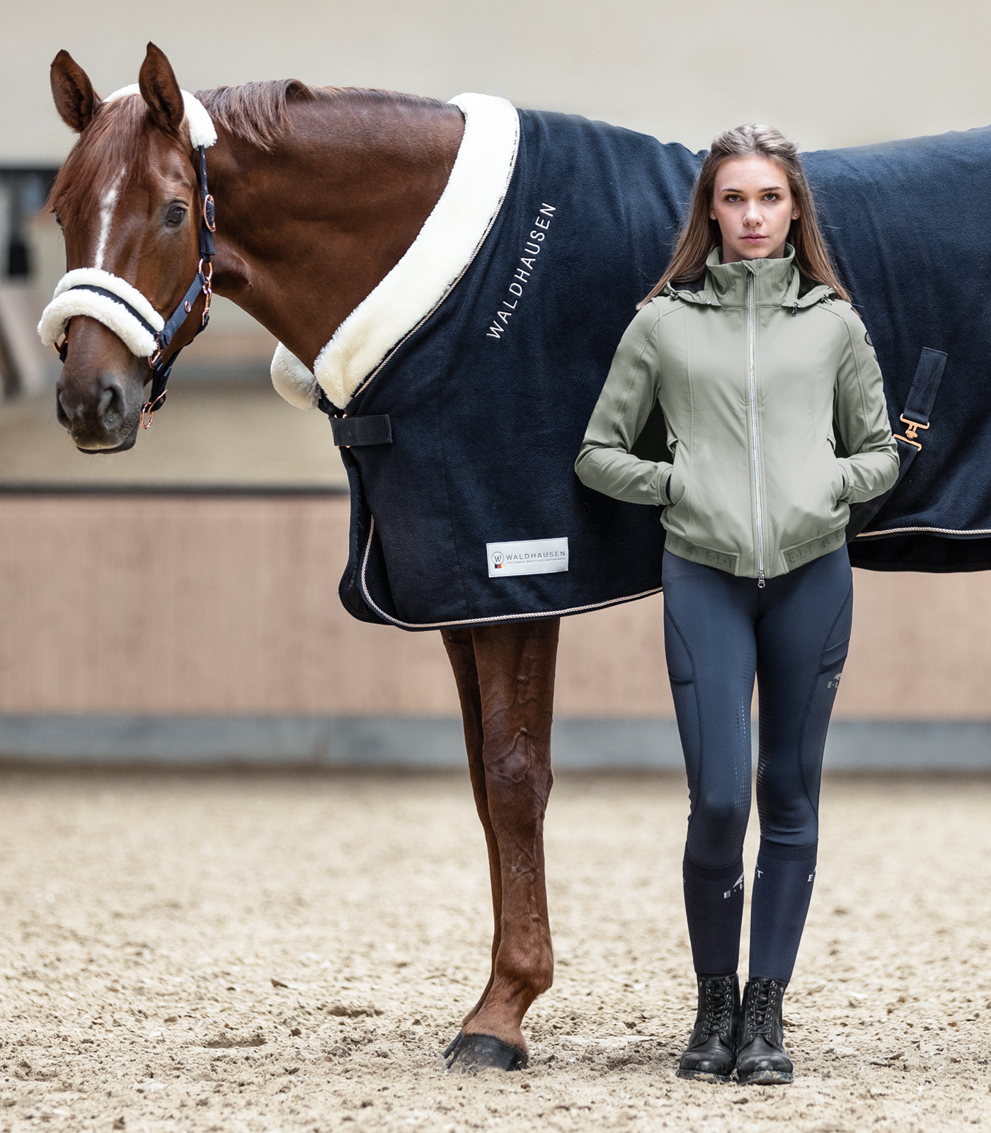 Fleece odpocovací deka Rose