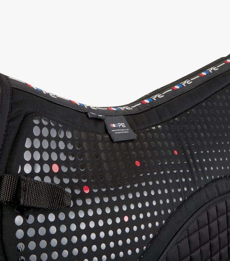 Podsedlová skoková/drezurní deka Close Contact Tech Grip Pro Anti-Slip Premier Equine